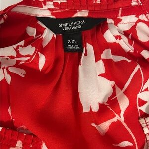 Simply Vera Vera Wang Red and White Patterned Top